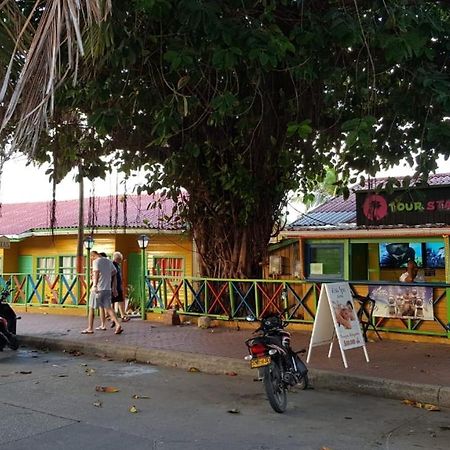 Apartahotel Tres Casitas San Andrés Esterno foto